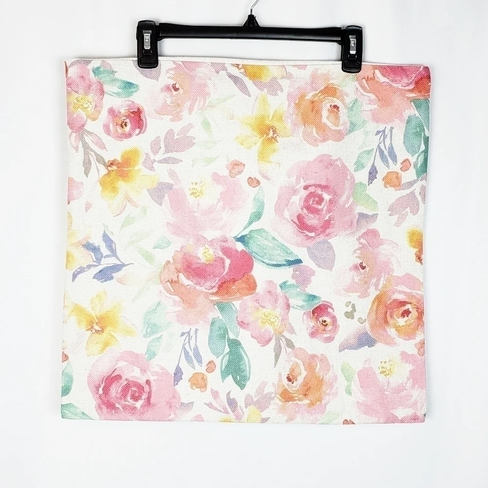 THRO floral roses pillowcase